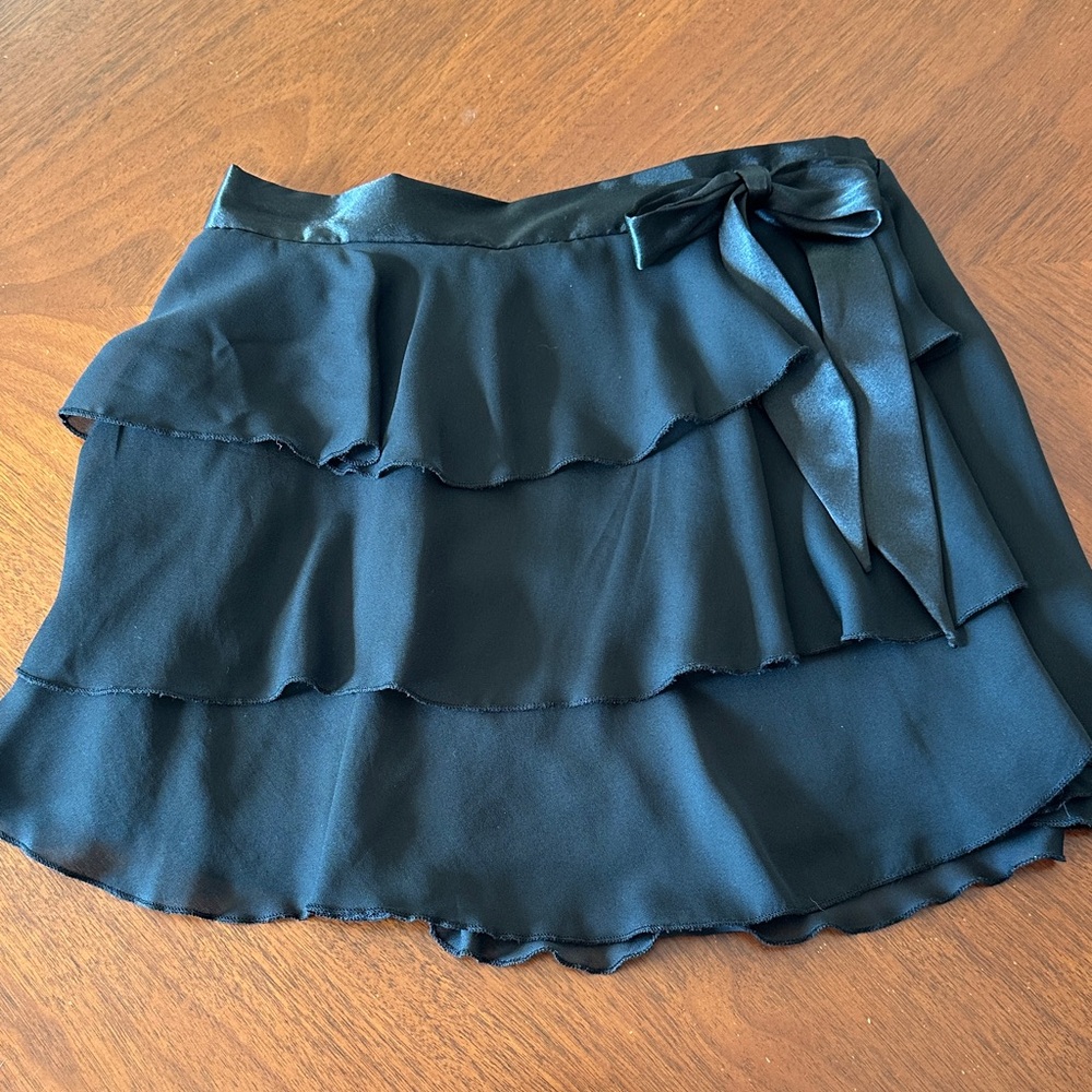 Amy Byer size 12-14 Black Flowing Layered Mini Skirt With Bow
